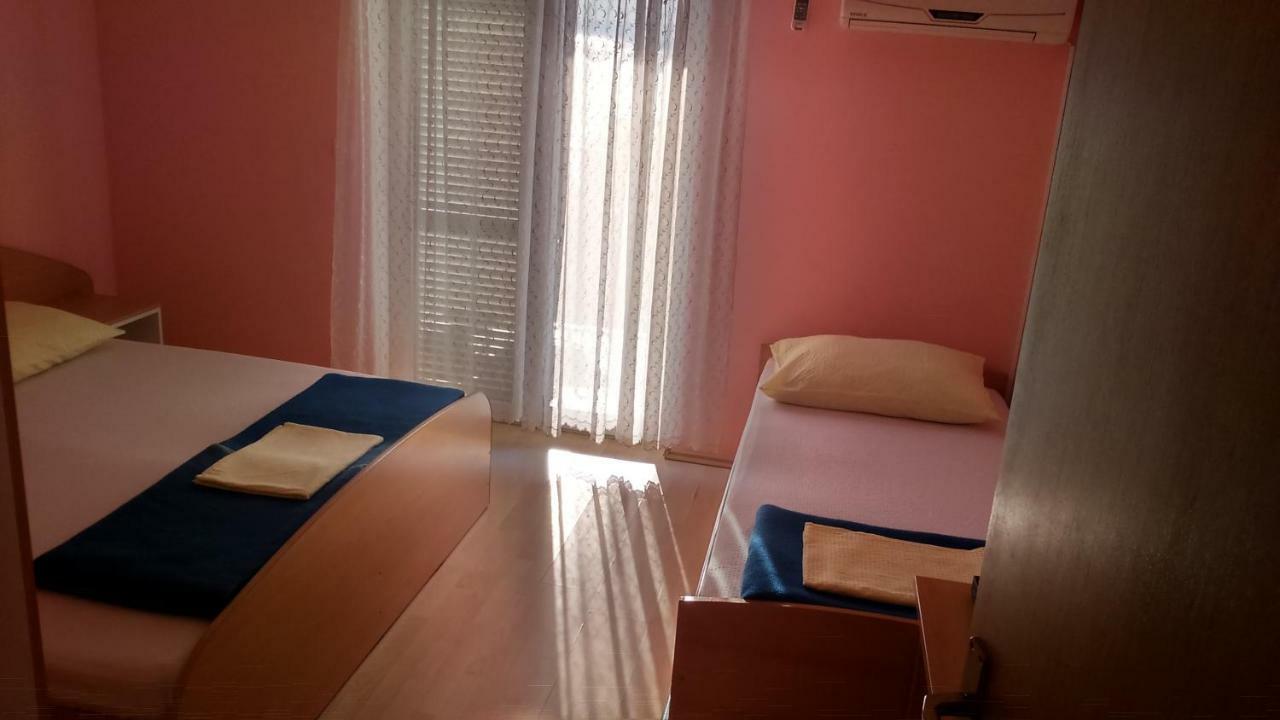 Apartman Lea Tučepi Buitenkant foto